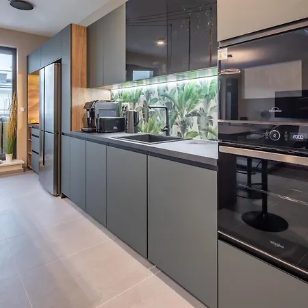 Luxury Penthouse W Garage - Centre