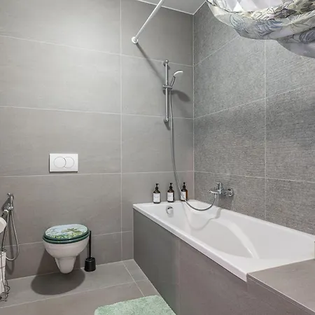 Luxury Penthouse W Garage - Centre Apartament *