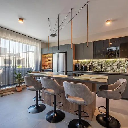 아파트 Luxury Penthouse W Garage - Centre