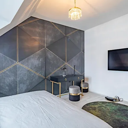 Luxury Penthouse W Garage - Centre Apartment Budapest
